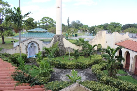 Miami Geo Quiz #23: Subtropical Courtyard. Source: Matthew Toro. November 29, 2014.